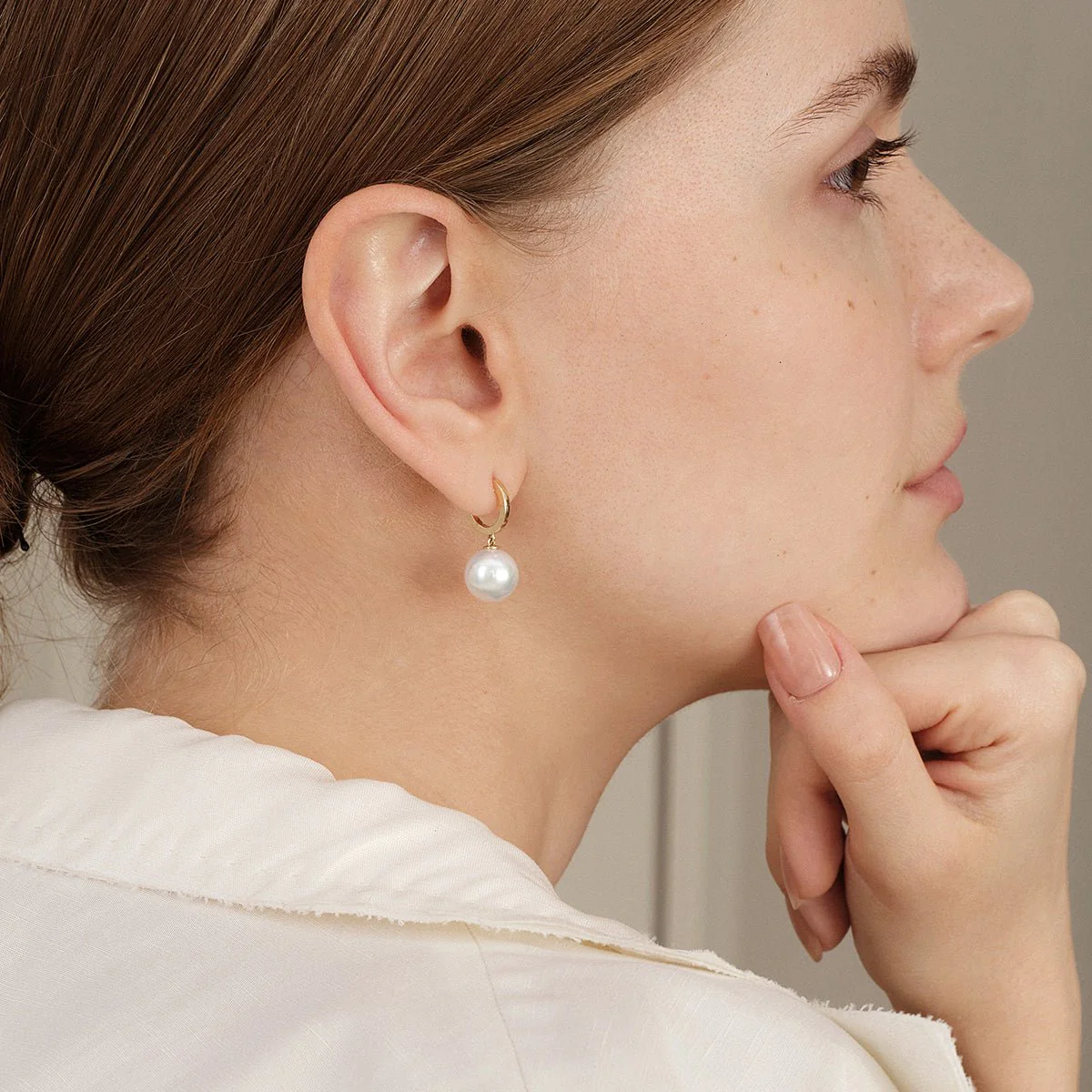10-11mm Freshwater Edison Pearl 14K Gold Drop Hoop Earrings - Image 6
