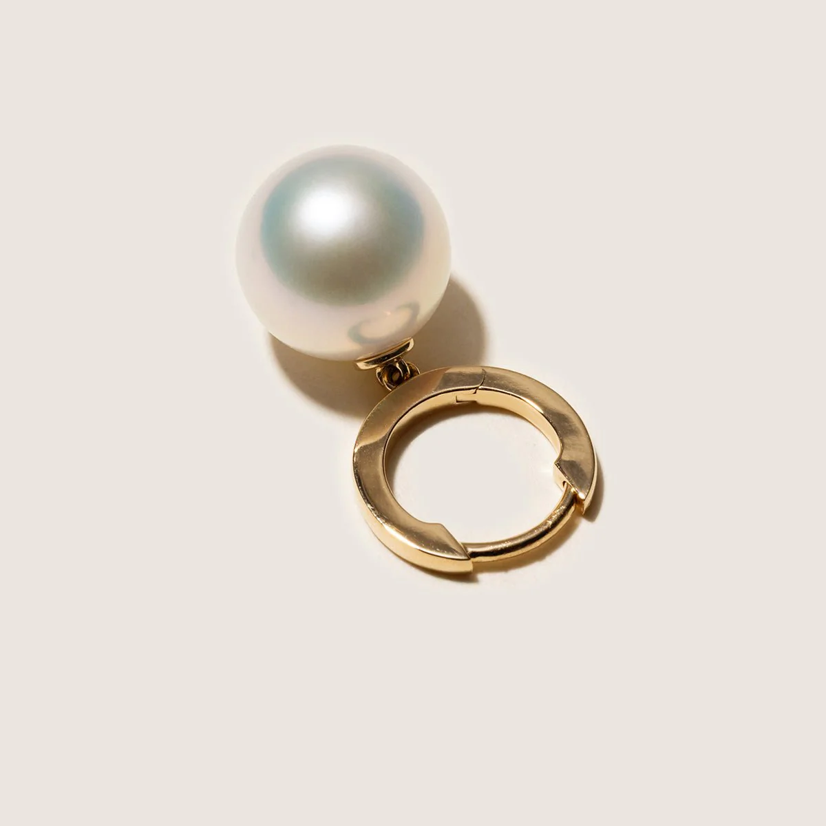 10-11mm Freshwater Edison Pearl 14K Gold Drop Hoop Earrings - Image 7