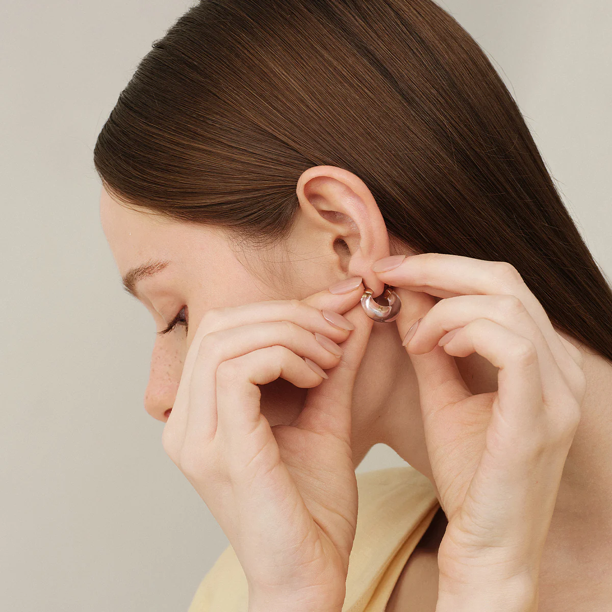 10K Yellow Gold Natural Clear Quartz Hoop Earrings - Image 9