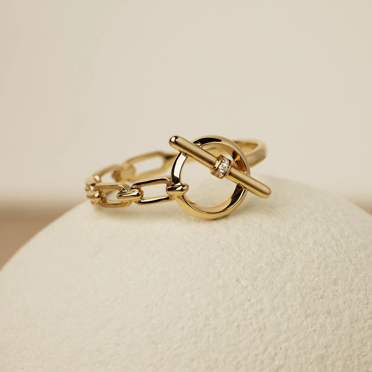 18K Gold Diamond Tension Poise Clasp Ring - Image 7