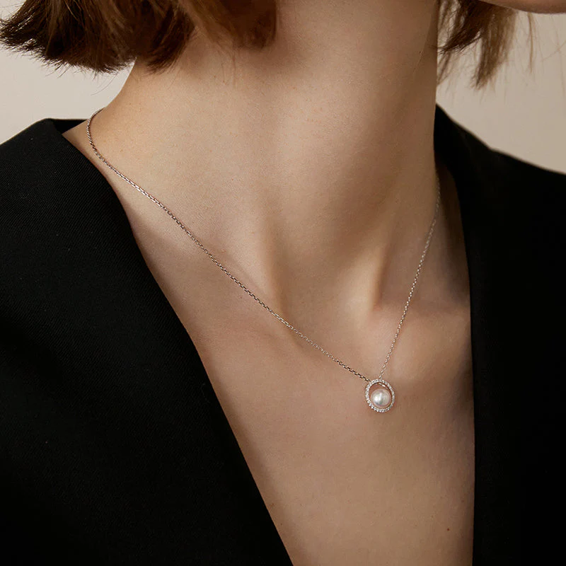 Akoya 18K Gold Diamond Circle Pendant Silver Chain Pendant Necklace - Image 2