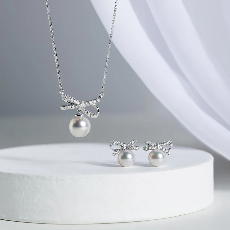 Akoya 18K White Gold Elegant Knot Fashion Necklace - Image 3
