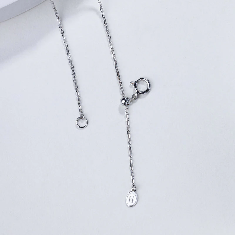 Akoya 18K White Gold Elegant Knot Fashion Necklace - Image 7