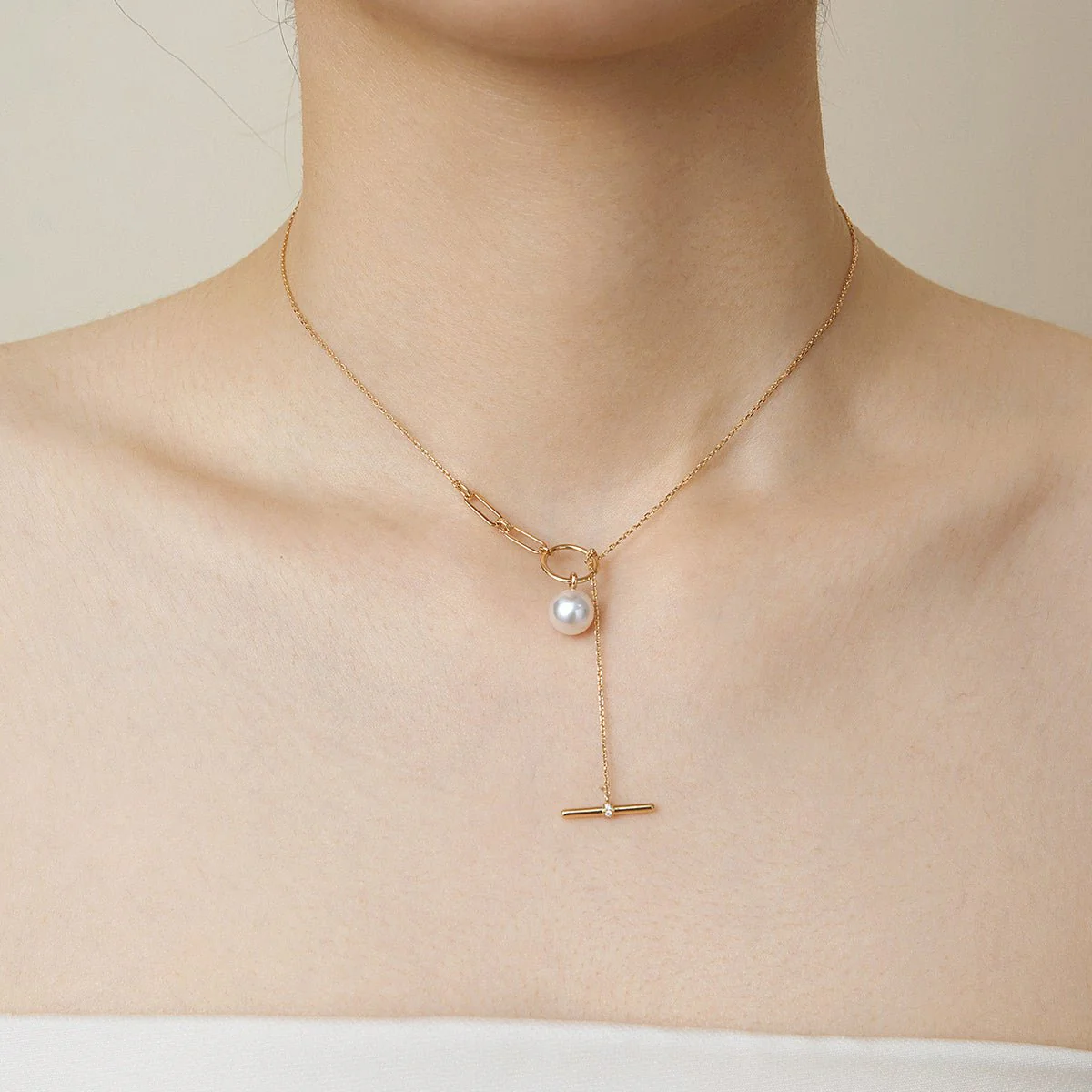 Akoya Pearl 18K Gold Diamond Tension Poise Clasp Necklace - Image 4