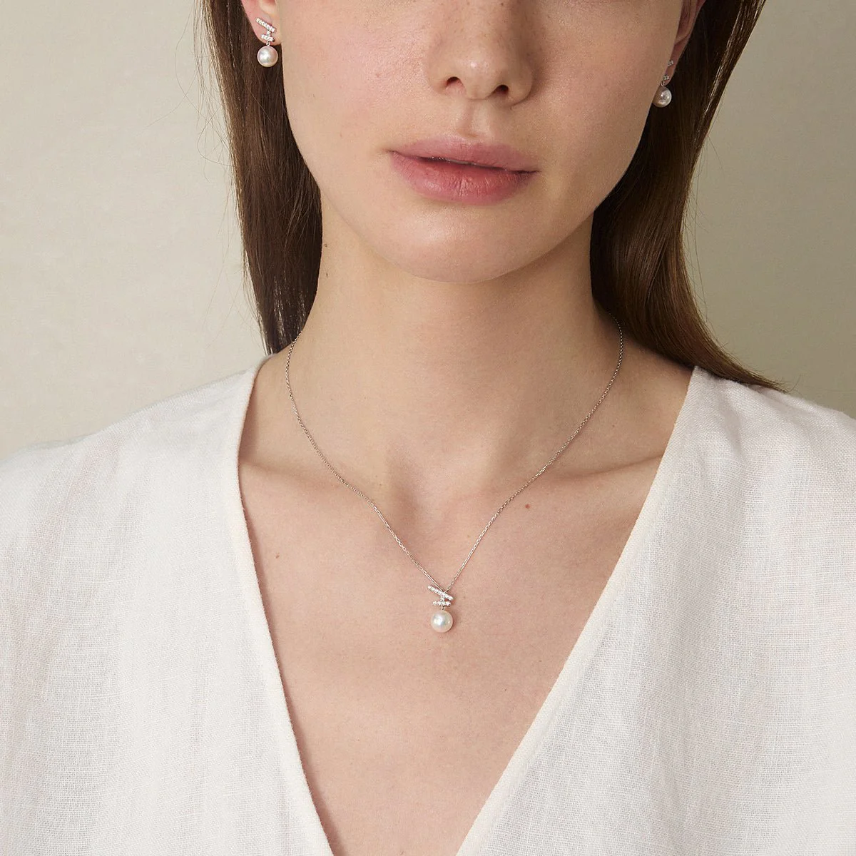 Akoya Pearl 18K Gold Diamonds Sparkle Flying Necklace - Image 7