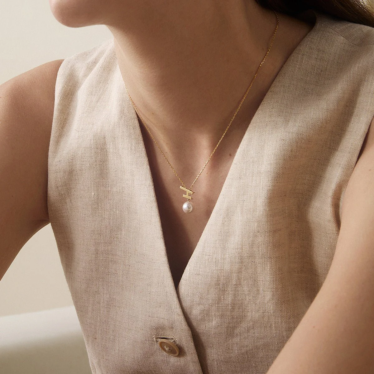 Akoya Pearl 18K Gold Fashion Flying Pendant Necklace - Image 6