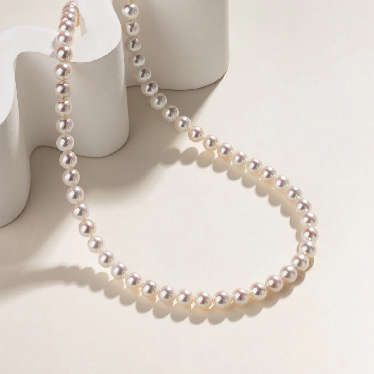 Akoya Pearl 18K Gold Lustre Classic Strand Necklace - Image 11