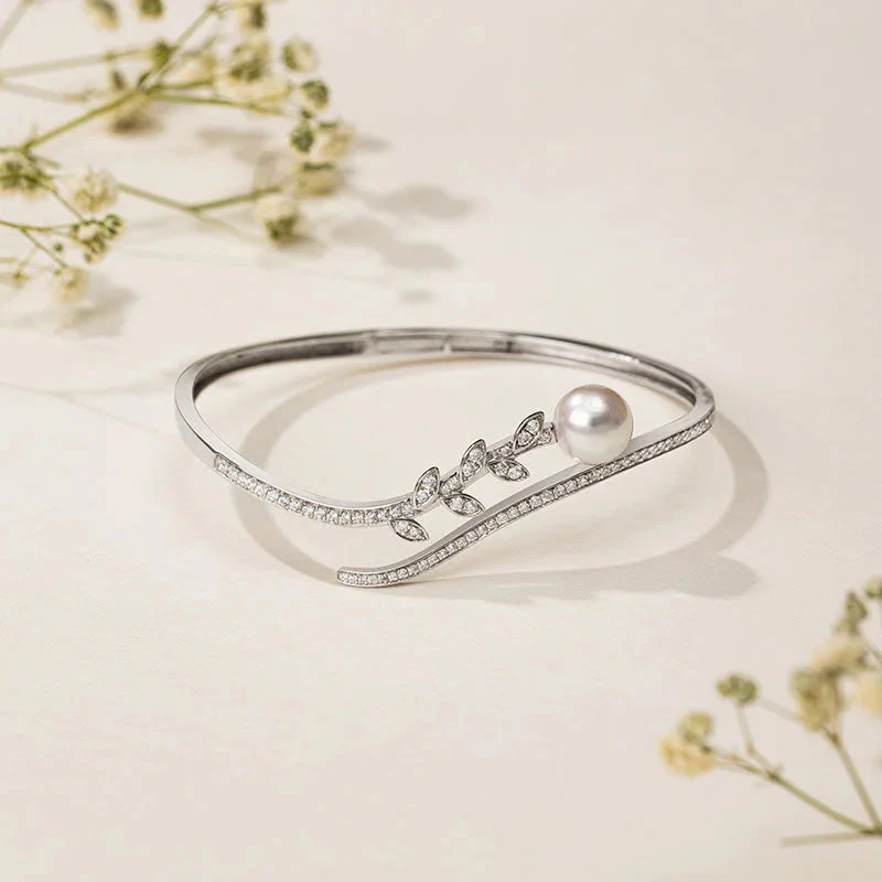 Akoya Pearl 18K Sycamore Leaves Bracelet - Image 3