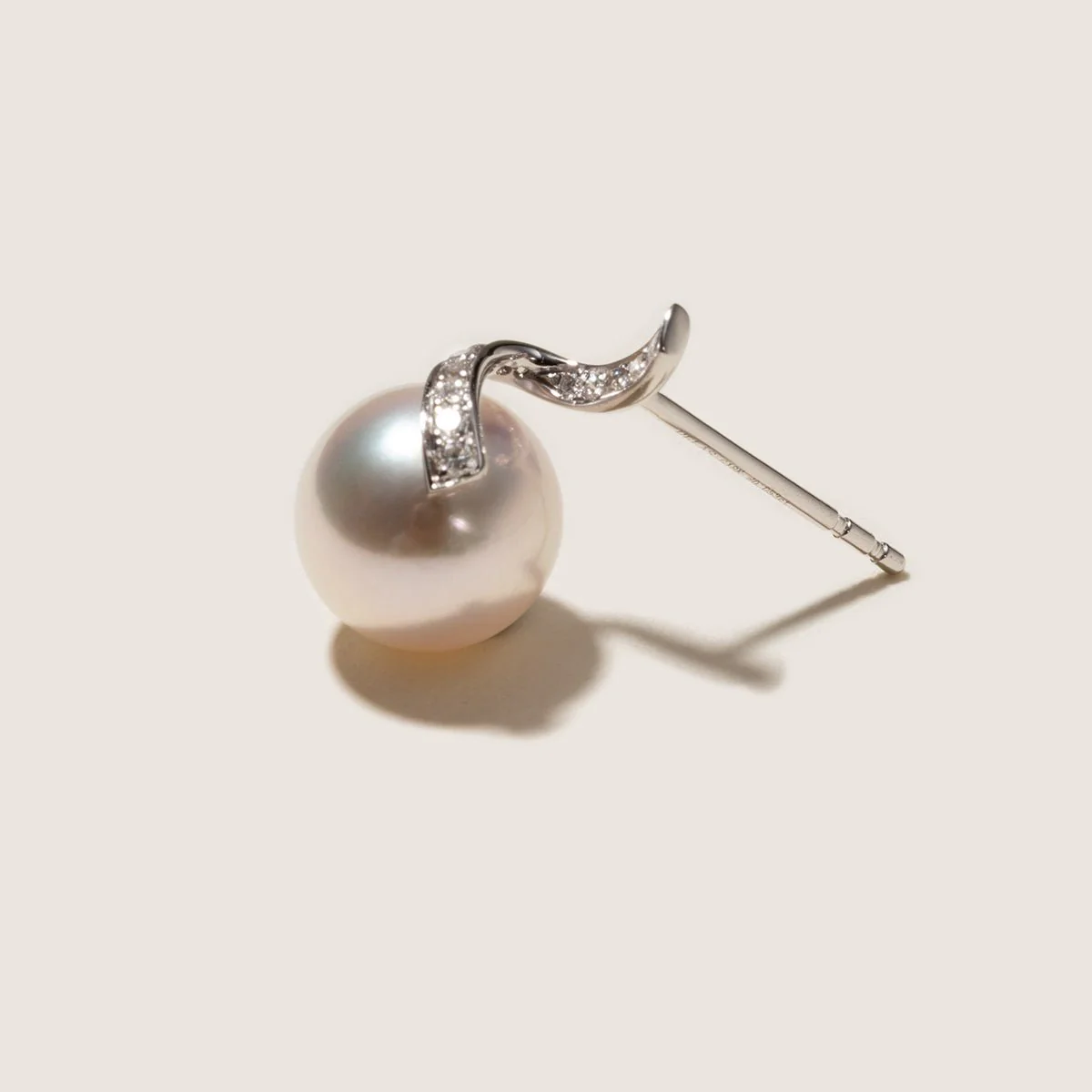 Akoya Pearl 18K White Gold Classic Wave Stud Diamonds Earrings - Image 7