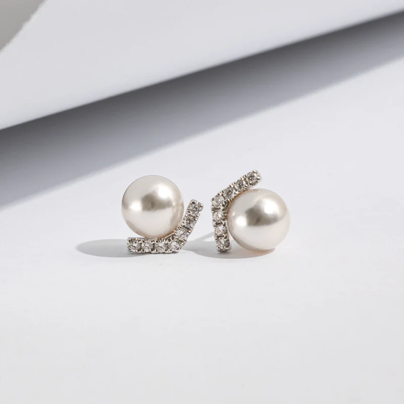 Akoya Pearl 18K White Gold V-shape Diamond Stud Earrings - Image 5