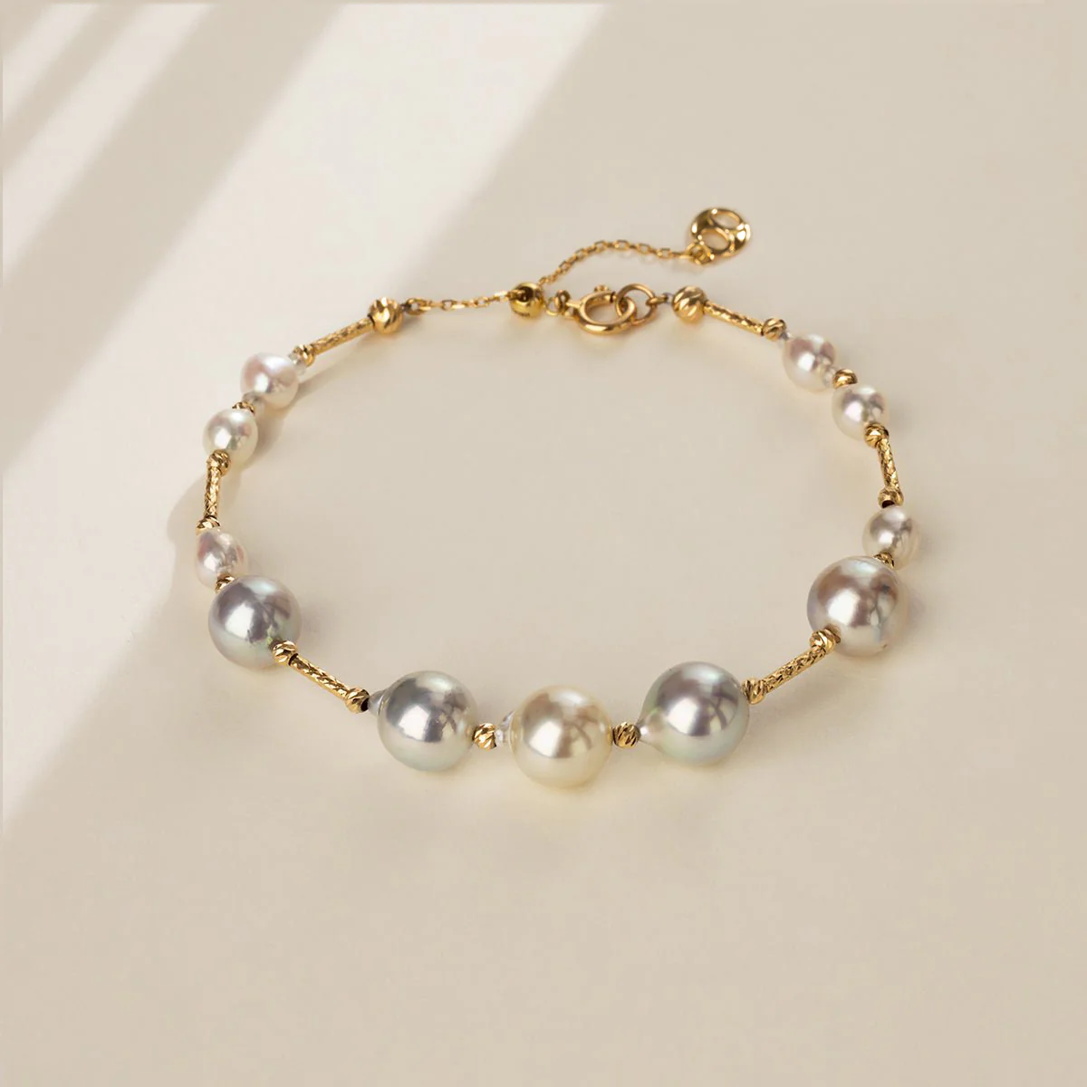 Baroque Akoya Pearl Gold Vermeil Multi-Color Station Bracelet in 925 Sterling Silver - Image 3