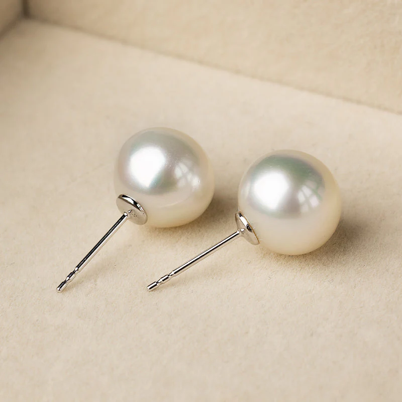Bun-Styled South Sea Pearl Studs Earrings - Image 7