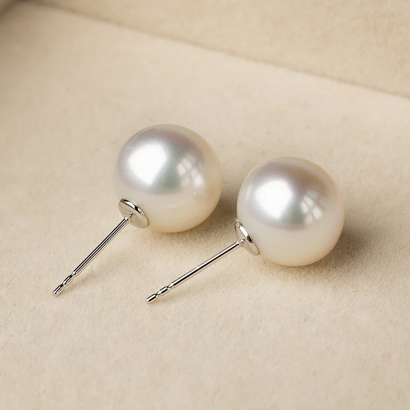 Bun-Styled South Sea Pearl Studs Earrings - Image 8