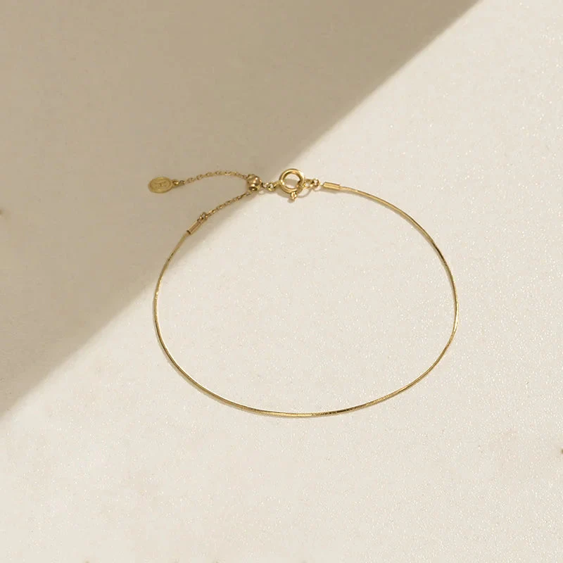 FINE LINE COLLECTION 18K Gold Classic Linear Bracelet - Image 3