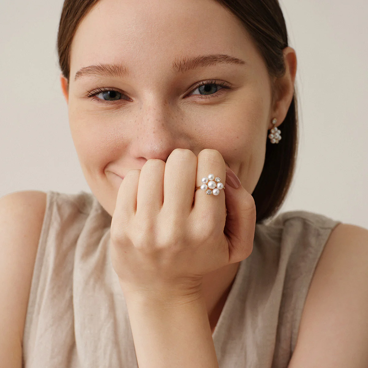 Freshwater Pearl 10K Gold Lab-Grown Diamond Dandelion Ring - Image 6