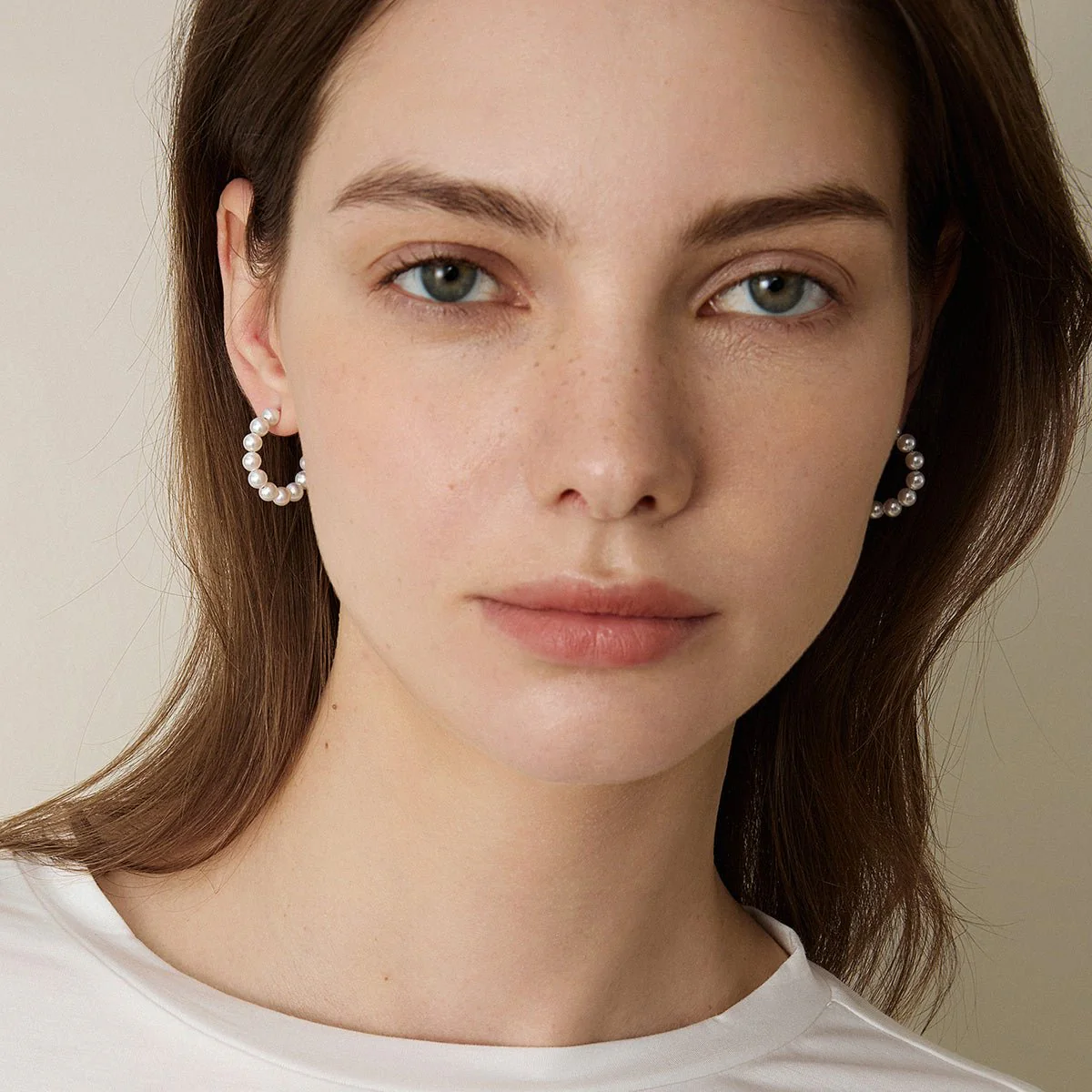 Freshwater Pearl Gold Vermeil Glance Back Circle Earrings in 925 Sterling Silver - Image 6