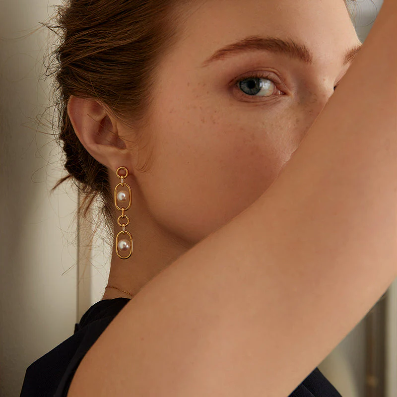 Freshwater Pearl Gold Vermeil Interlocking Hoop Drop Earrings in 925 Sterling Silver - Image 6