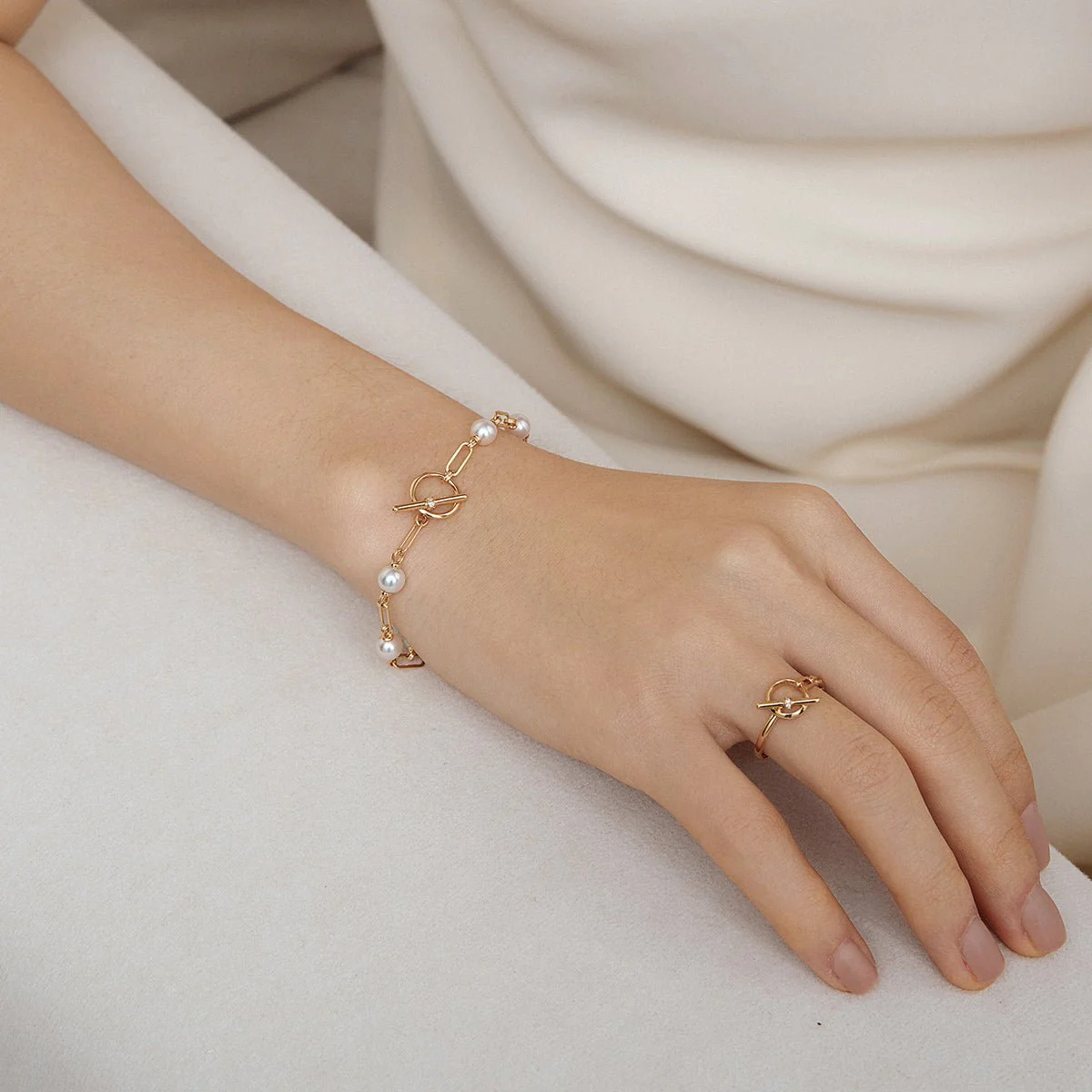Freshwater Pearl Gold Vermeil Lab-grown Diamond Harmonia Knot Chain Bracelet in 925 Sterling Silver - Image 4
