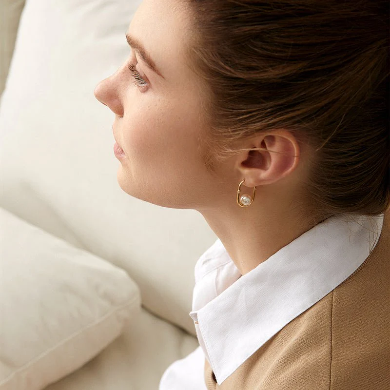 Freshwater Pearl Gold Vermeil Lab-grown Diamond U-shaped Hoop Earrings in 925 Sterling Silver - Image 4