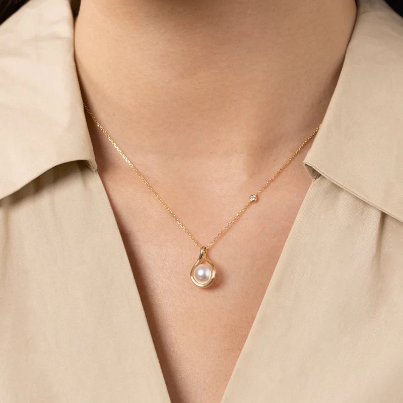 Freshwater Pearl Gold Vermeil Teardrop Pendant Necklace in 925 Sterling Silver - Image 2