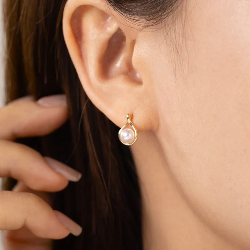 Freshwater Pearl Gold Vermeil Teardrop Stud Earrings in 925 Sterling Silver - Image 2
