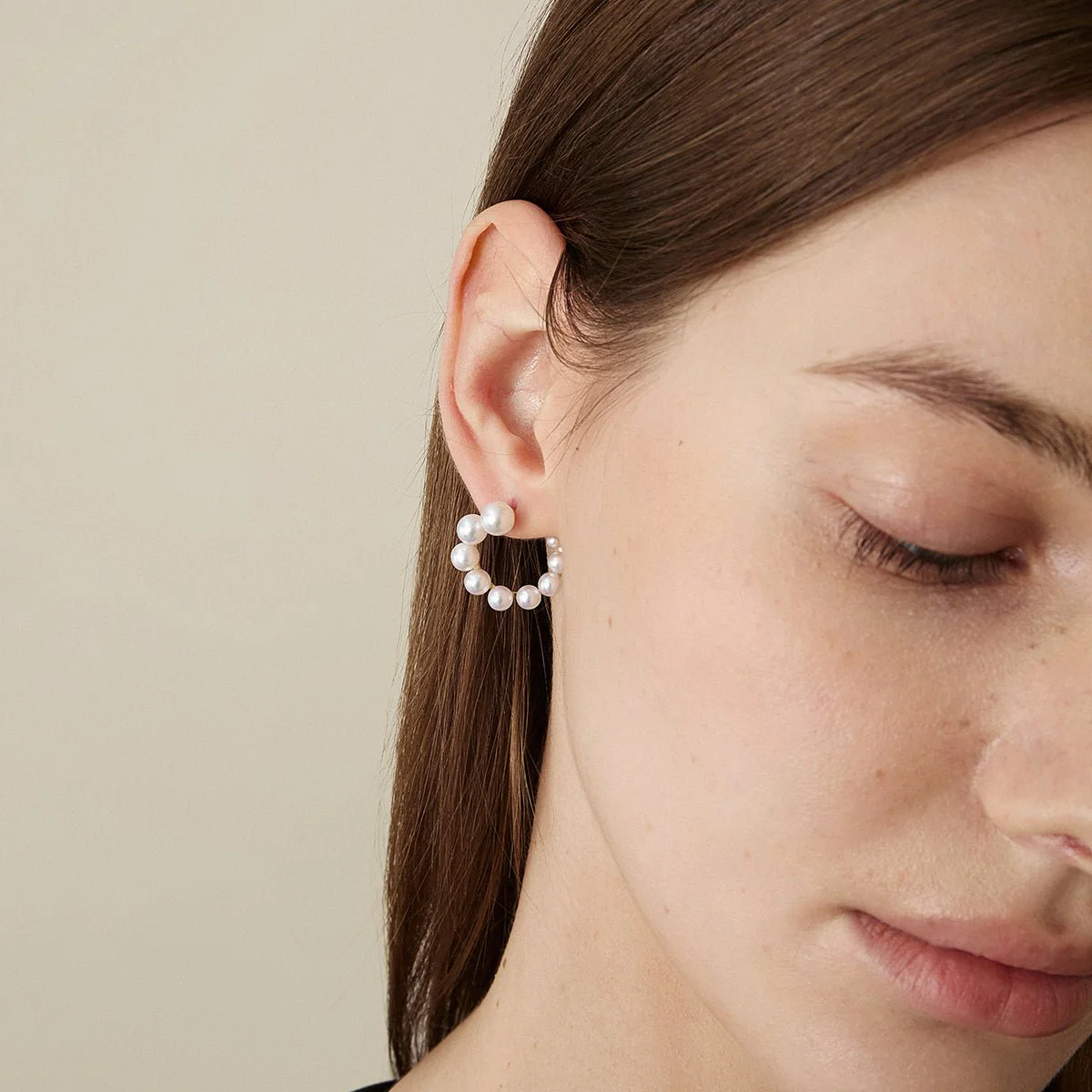 Freshwater Pearls 14K Gold Gradient Arc Earrings - Image 7