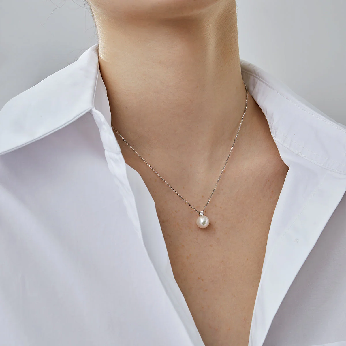 Premier Akoya Pearl 18K Gold Diamond Necklace - Image 6
