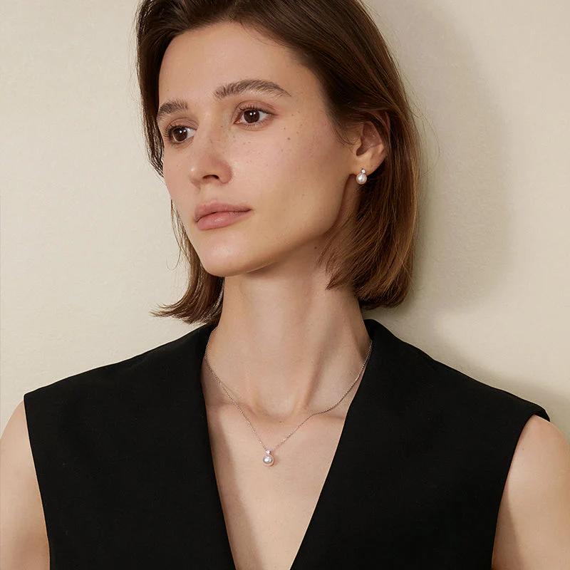 Premier Akoya Pearl 18K Gold Diamond Necklace - Image 9
