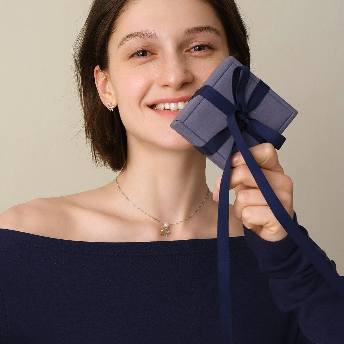 Ribbon Gift Packaging Service - Image 3