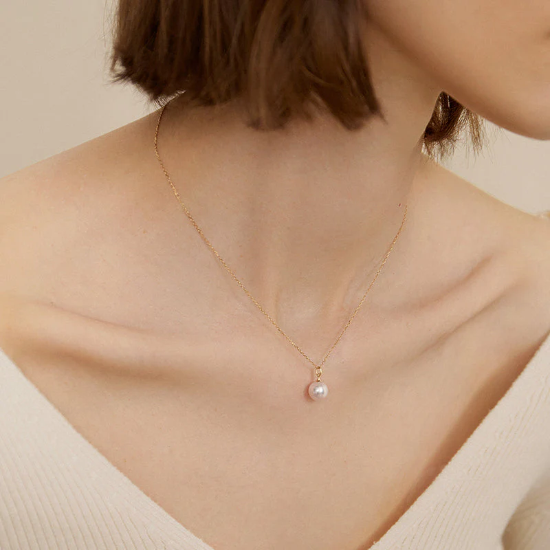 Saltwater Pearl 18K Gold Classic Buckle Pendant Necklace - Image 2