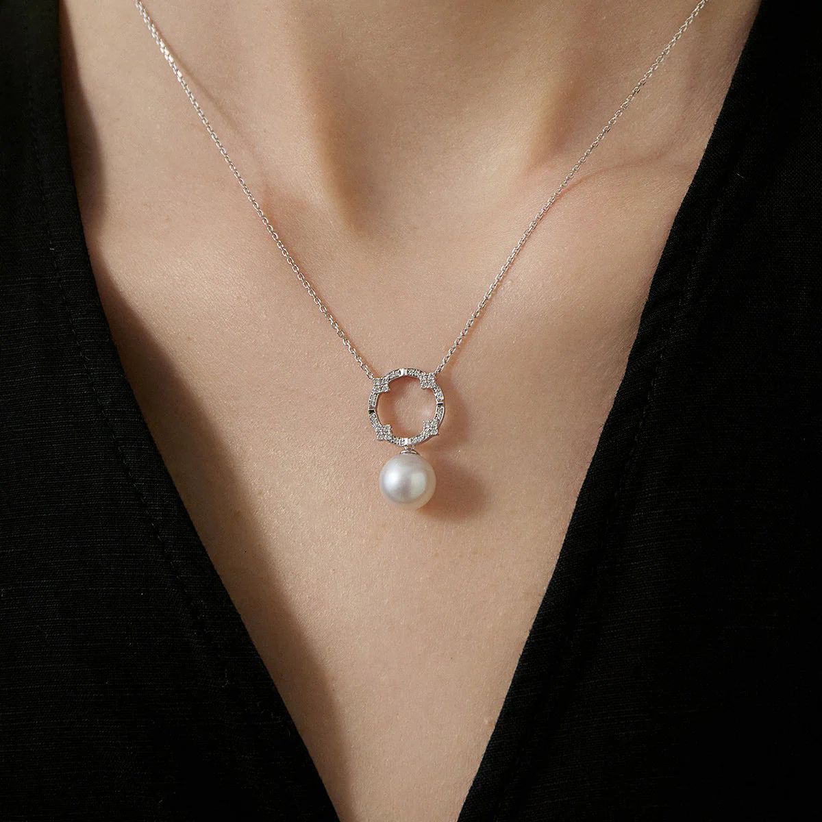 South Sea White Pearl 18K Gold Diamond Overhead Arch Necklace - Image 2