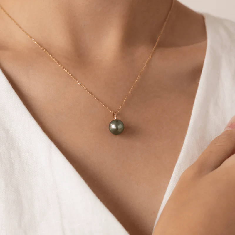 Tahitian Pearl 18K Gold Simple Pendant Necklace - Image 2